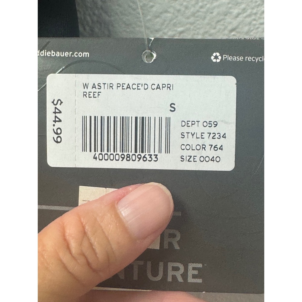 Eddie Bauer Capri Leggings Moisture Wicking Activewear Athleisure Black S‎ - Picture 8 of 9